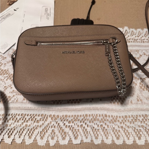 Michael Kors Beige Crossbody Bag with Chain Detail - Picture 1 of 2